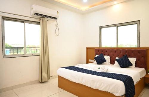 Varanasi Hotel | Hotel Avni