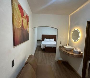 Zimapan Hotel | Hotel Bugambilia
