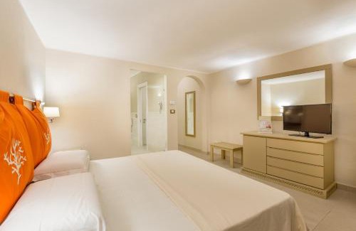 Porto Massimo Hotel | Hotel Cala Lunga