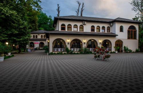 Pejë Hotel | Hotel Camp Karagaq