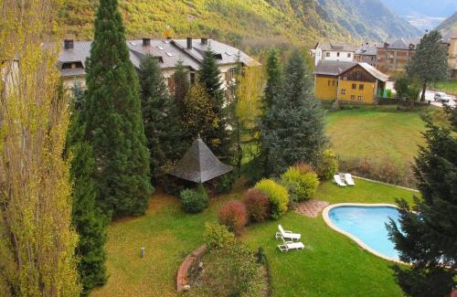 Ribera de Cardos Hotel | Hotel Cardós