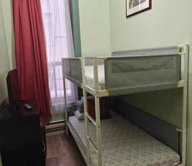 Quartier des Spectacles Hotel | Hotel Casa Bella