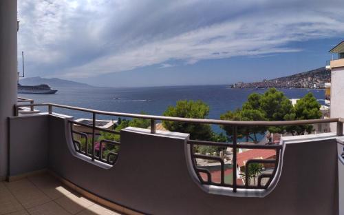 Sarande Hotel | Hotel Chicago