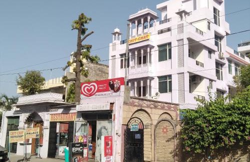 Bani Park Hotel | Hotel Chit Chat Palace