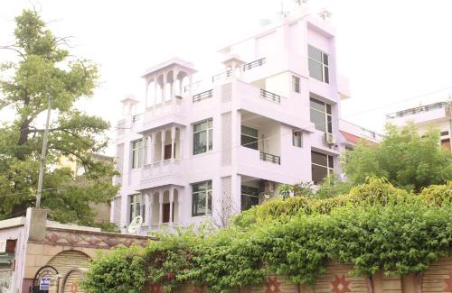 Bani Park Hotel | Hotel Chit Chat Palace