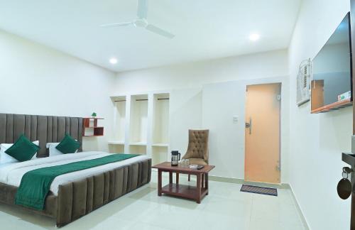 Paharganj Hotel | Hotel Chowdhry-New Delhi Railway Station-2 minutes walk