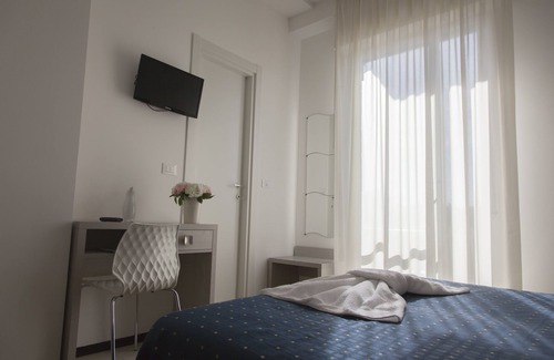 Cagnona House | Hotel Concorde* directly on the sea with breakfast included