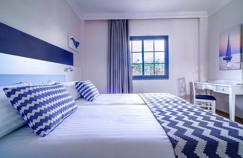 Playa Blanca Hotel | Hotel Cordial Marina Blanca