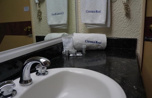 Benito Juarez Hotel | Hotel Corona Real
