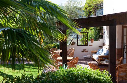 Alcaucin Hotel | Hotel Cortijo de Salia
