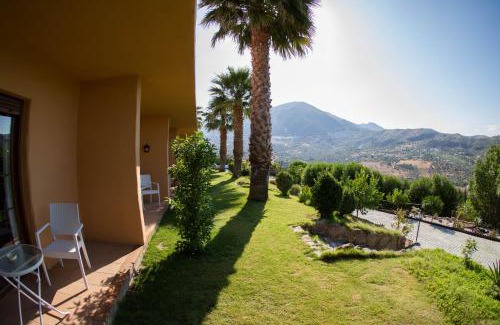 Alcaucin Hotel | Hotel Cortijo de Salia