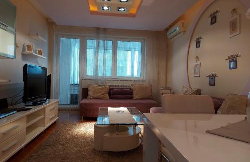 Kraljevo Apartment | Hotel Crystal - Depandans
