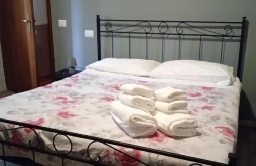 Parma Apartment | HOTEL d 2 non accettiamo franciesi