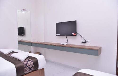Shirdi Hotel | Hotel D Square
