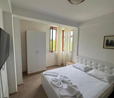 Pogradec Hotel | Hotel Dea