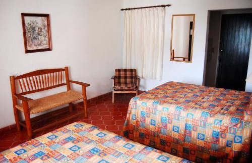 Barra de Navidad Hotel | Hotel Delfin