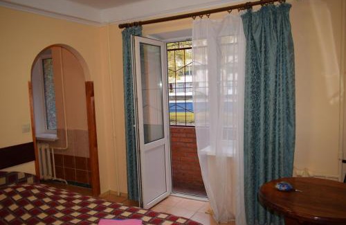Desnyans'kyi District Hotel | Hotel Desna KUT