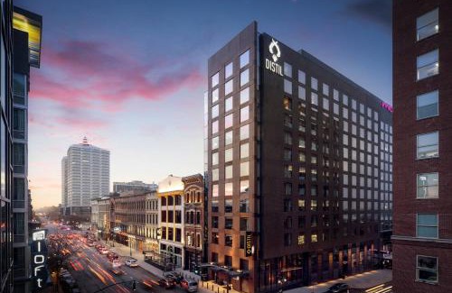 Downtown Louisville Hotel | Hotel Distil, Autograph Collection