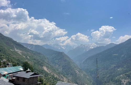 Chaurah House | Hotel Diwan Sachpass Himalayan Brothers