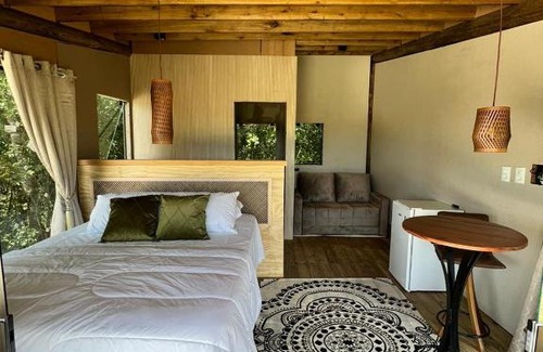 Almirante Tamandare House | Hotel e Motel Colombo