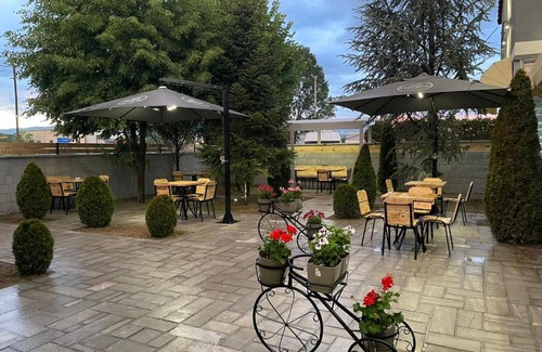 Korce Hotel | Hotel EDEA