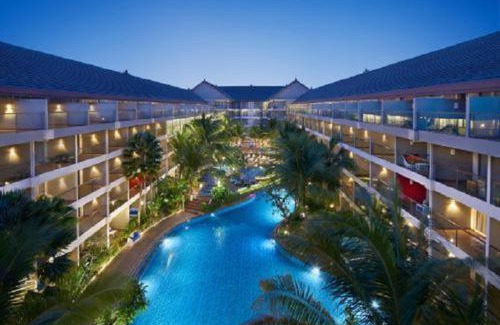 Sunset Road Hotel | Hotel Encore Seminyak Bali - Premier Pool View Room Only