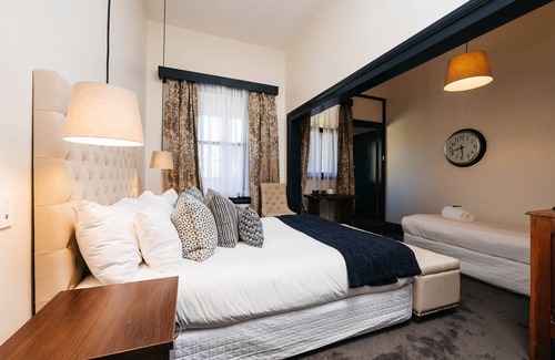 Mount Victoria Bed & Breakfast | Hotel Etico at Mount Victoria Manor