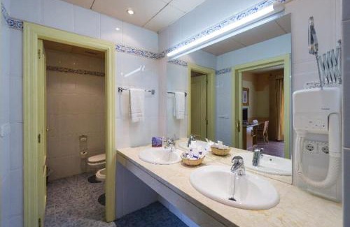 Cabra Hotel | Hotel Fuente Las Piedras