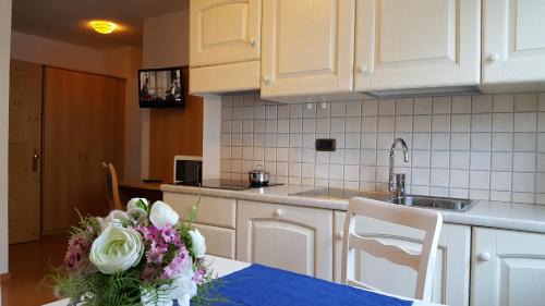 Molveno Bed & Breakfast | Hotel Garni Arnica