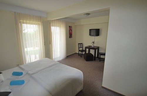 Oberthulba Hotel | Hotel-Gasthof am Waldeck