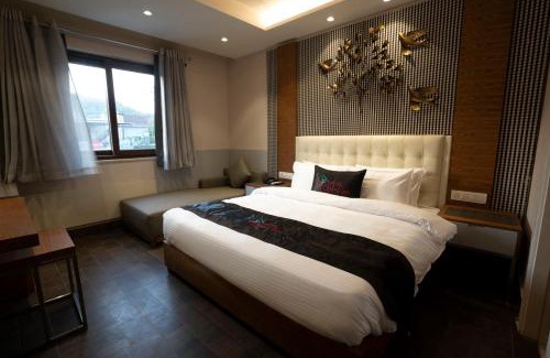Bullawala Hotel | Hotel Gems Inn