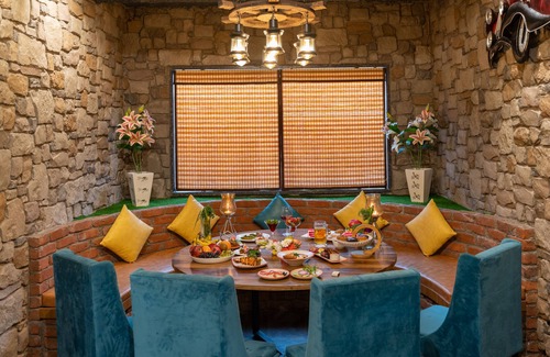 Bullawala Hotel | Hotel Gems Inn