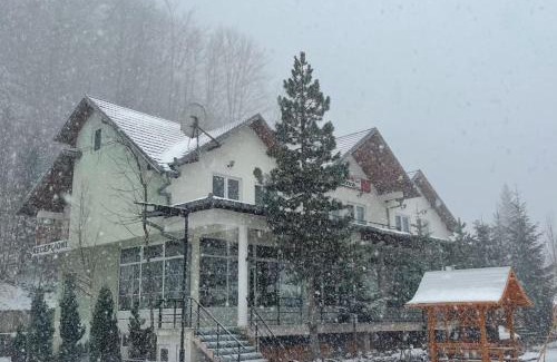 Pejë Hotel | Hotel Gryka
