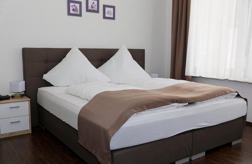 Worms Hotel | Hotel Hüttl - Garni