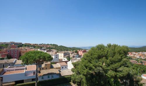 Begur Hotel | Hotel Hanoi