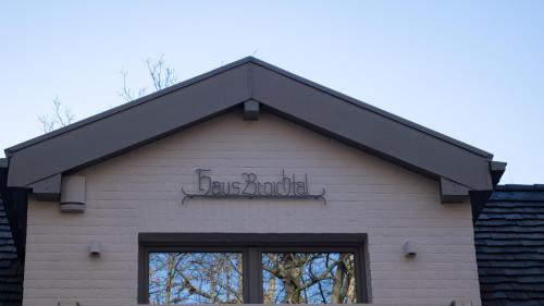 Alsdorf Hotel | Hotel Haus Broichtal