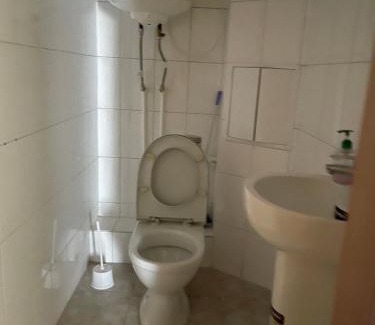 Dniprovs'kyi District Apartment | Hotel HEADWAY