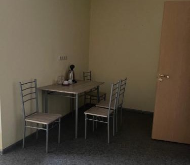 Dniprovs'kyi District Apartment | Hotel HEADWAY