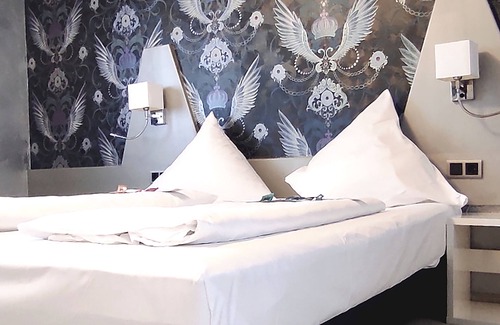 Waggershausen Hotel | Hotel Hellers Twenty Four 2