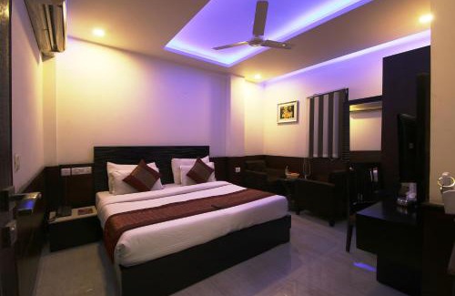 Karol Bagh Hotel | Hotel Hill Palace -Near Karol Bagh Metro Station