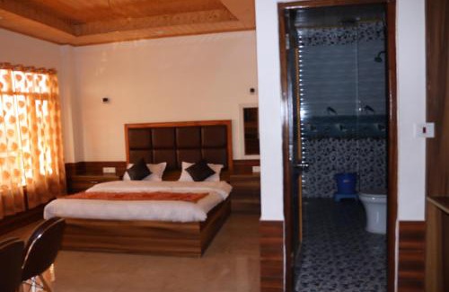 Theog Hotel | Hotel Hillview Crest