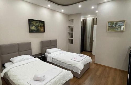 Koplik Hotel | Hotel Holiday