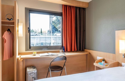 Alcobendas Hotel | Hotel ibis Madrid Alcobendas