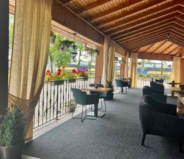 Mukachevo Hotel | Hotel Intourist