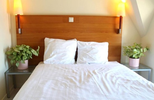 IJplein en Vogelbuurt Hotel | Hotel Isis