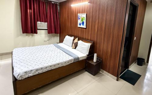 Karol Bagh Hotel | Hotel J Premium - Karol Bagh