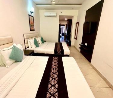 Zirakpur Hotel | Hotel JB Residency Zirakpur Chandigarh # Large Rooms # Balcony Rooms # Top Rated