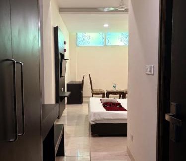 Zirakpur Hotel | Hotel JB Residency Zirakpur Chandigarh # Large Rooms # Balcony Rooms # Top Rated