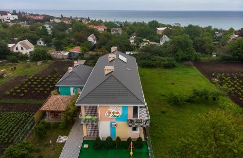 Chornomorsk Hotel | Hotel Jonik Land