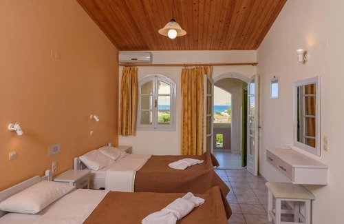 Neo Kalamaki House | Hotel Kiklamino